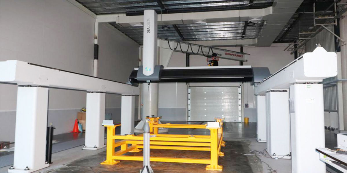 Three coordinate measuring machine